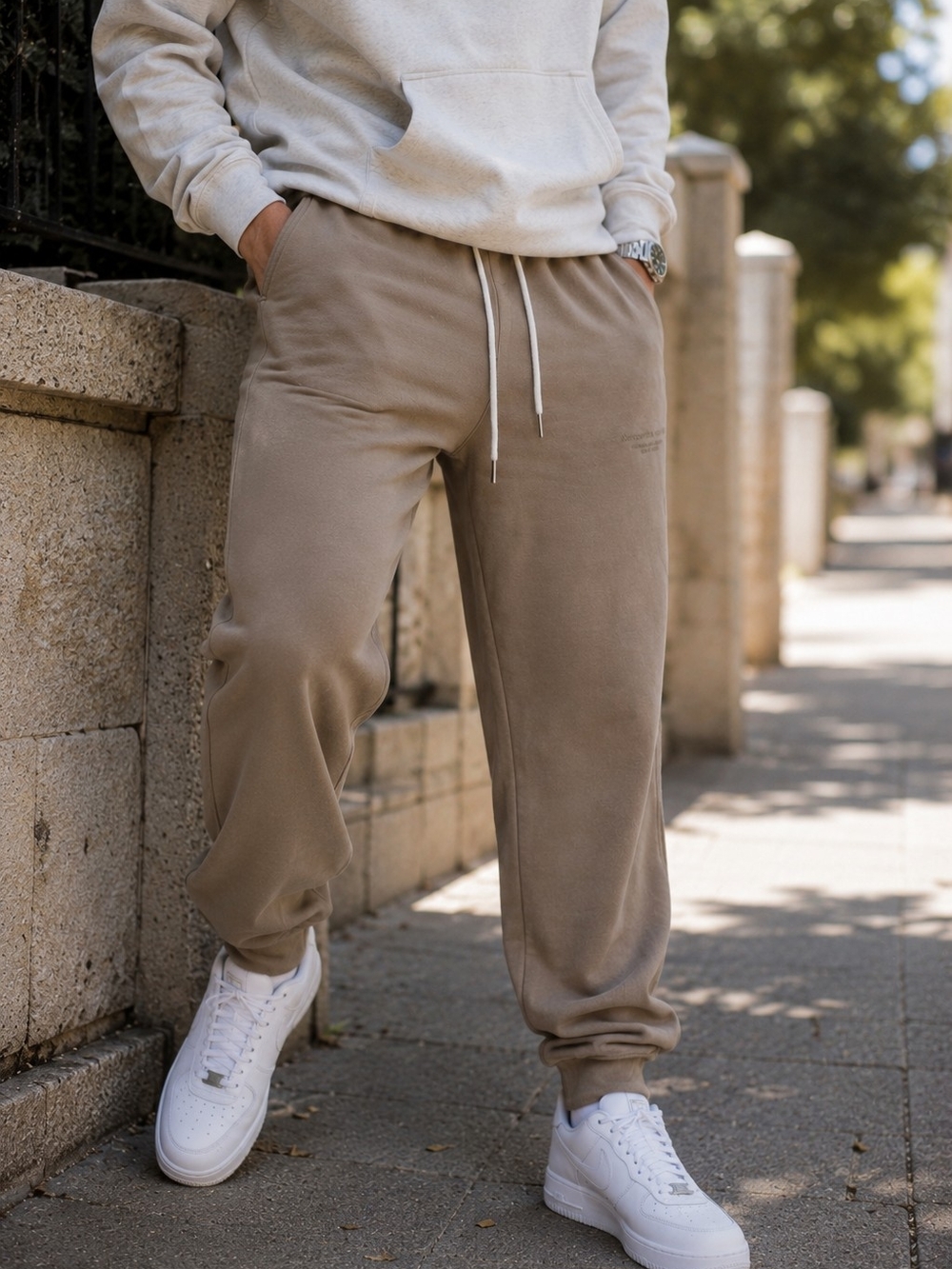 Abercrombie & Fitch Mens XL Relaxed Soft Fleece Joggers Sweatpants Brown